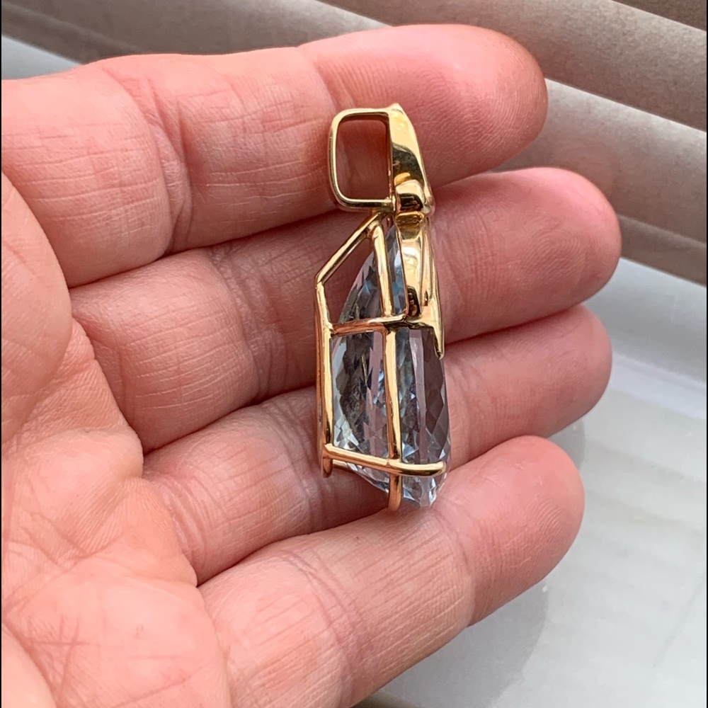 🎊HP🎊NWT 14KY Custom Genuine Blue Topaz Pendant - Picture 6 of 14